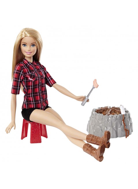 Mattel Barbie Campeggiatrice include un fuocherello con suoni e luci realistici